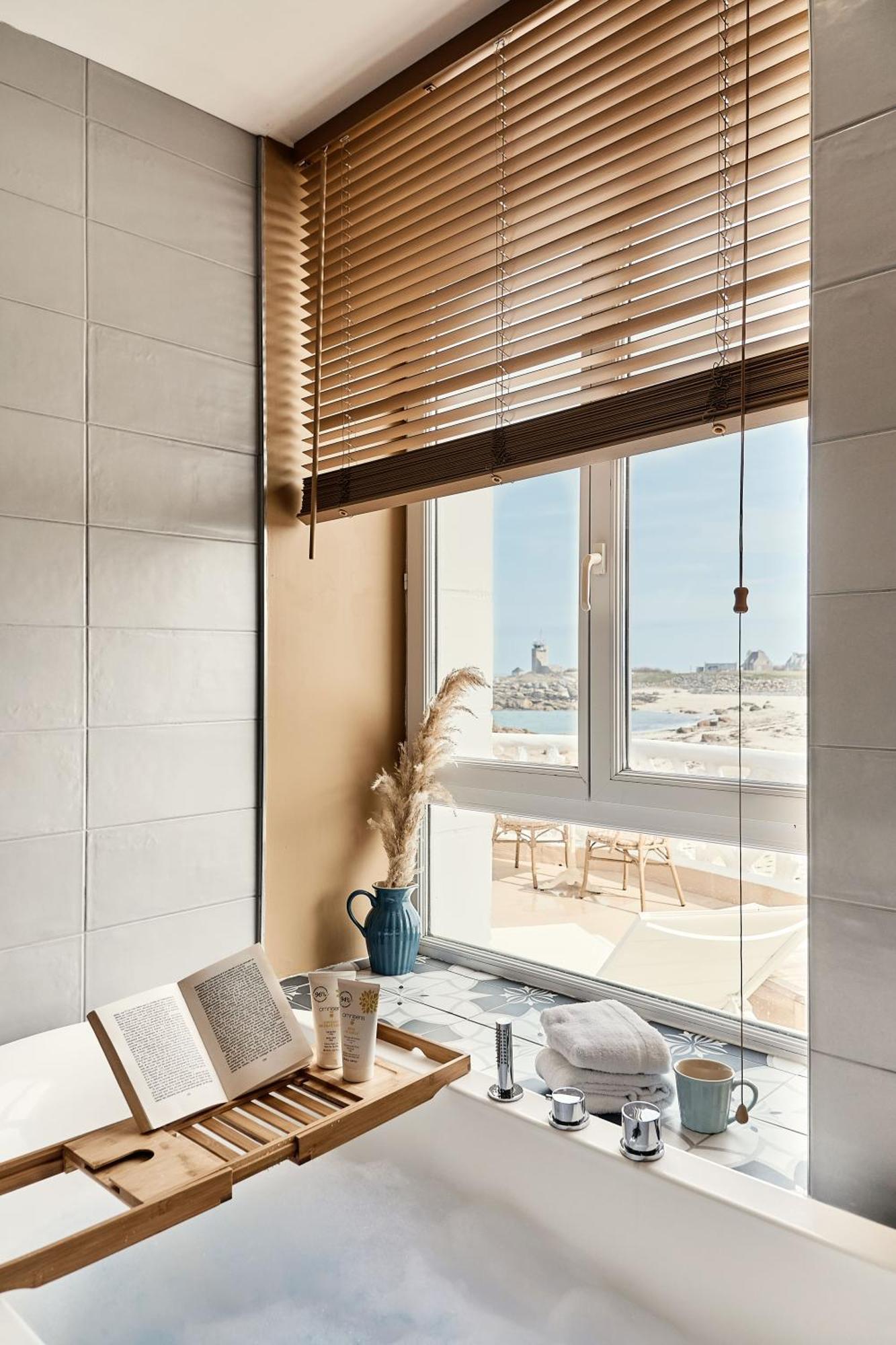 Hotel De La Mer & Spa Бриньоган-Плаж Экстерьер фото